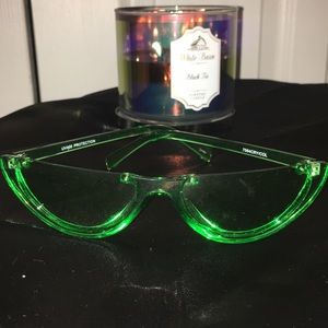 Green Fashionable Glasses 💚